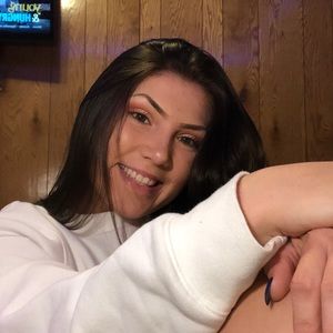 Meet your Posher, Nadia